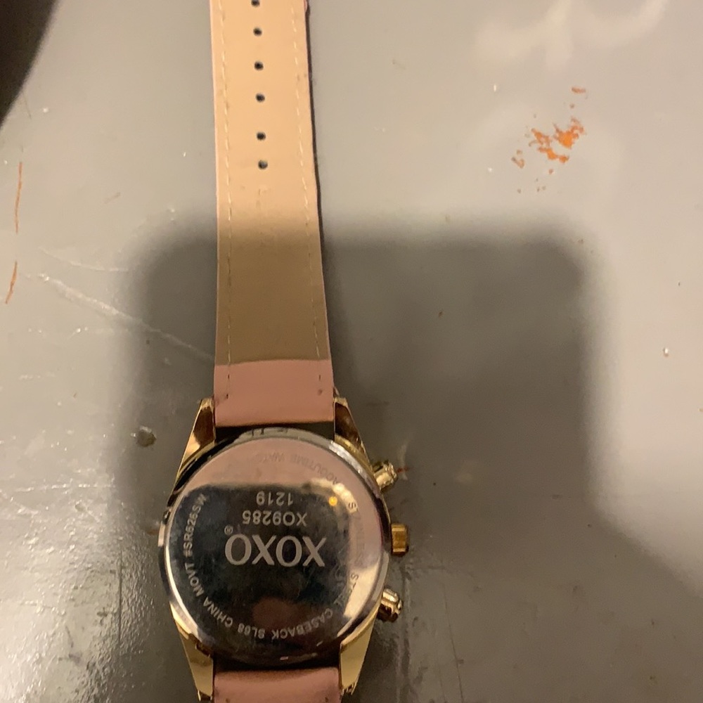watch - Picture 2 of 4